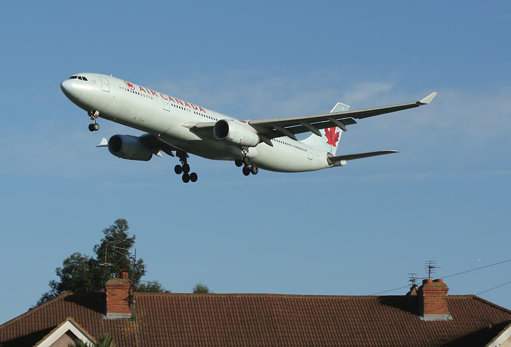 http://i226.photobucket.com/albums/dd121/flcriminal/AirCanadaA330-343XC-GFAJ.jpg