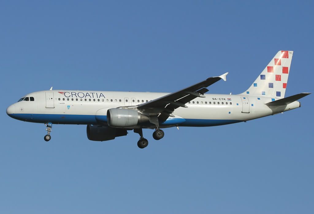 http://i226.photobucket.com/albums/dd121/flcriminal/CroatiaAirlinesA320-2149A-CTK.jpg