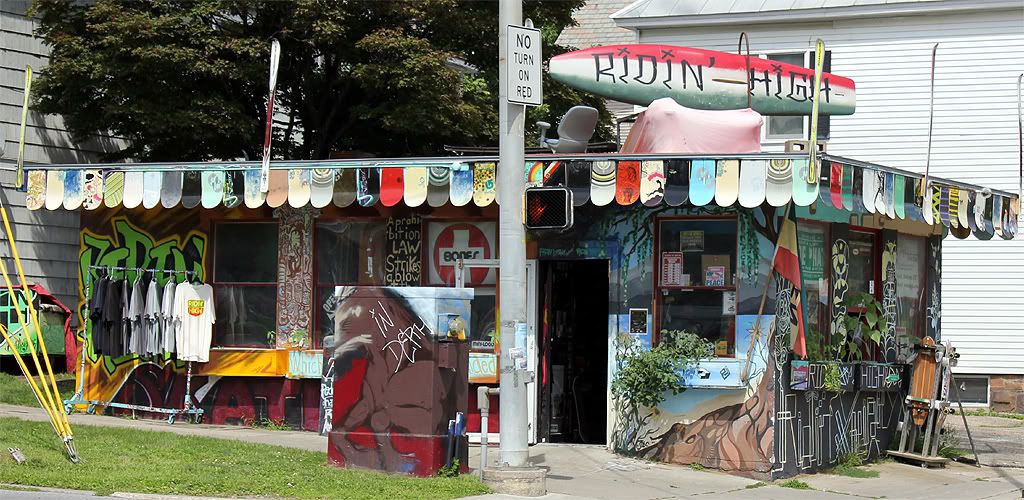 IMAGE: http://i226.photobucket.com/albums/dd158/car_show_fan/carshows2/SkateShop.jpg