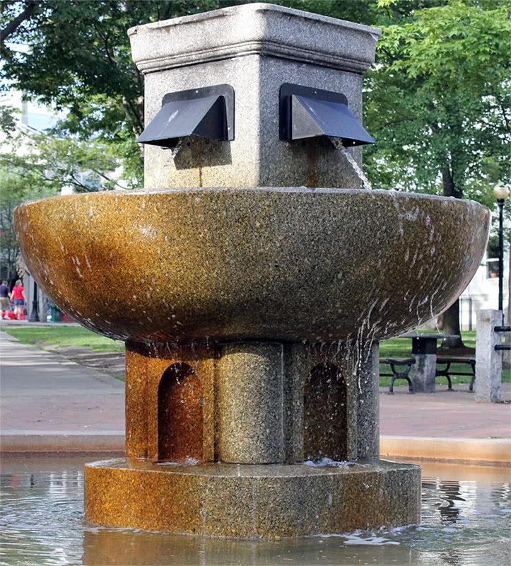 IMAGE: http://i226.photobucket.com/albums/dd158/car_show_fan/carshows2/WaterFountain.jpg