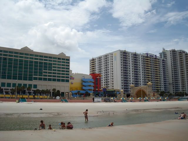 DaytonaBeach010-1.jpg