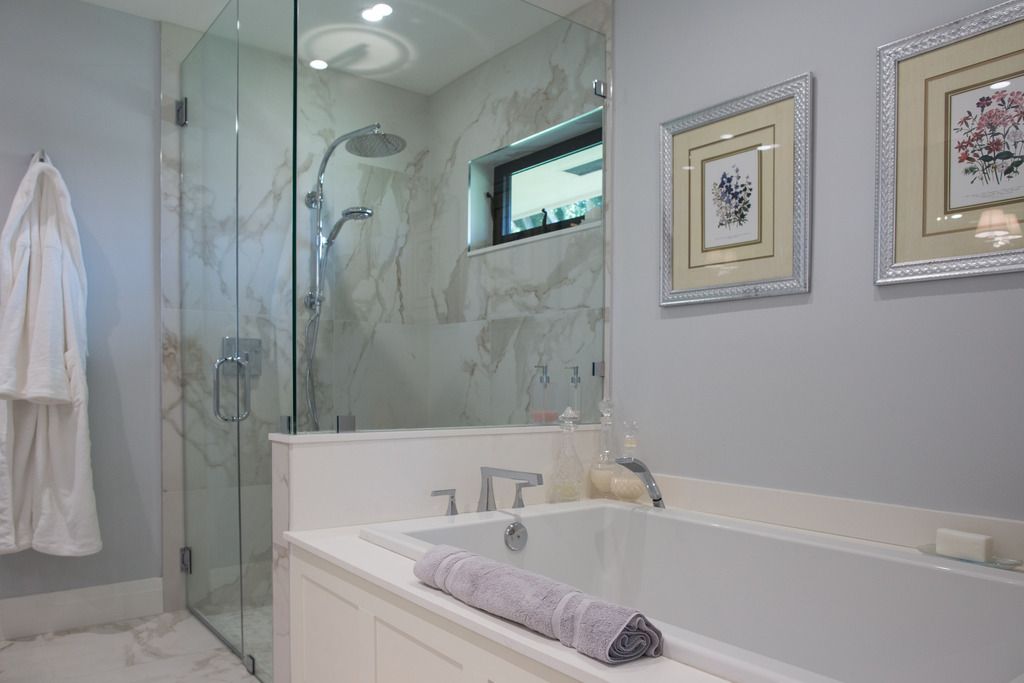 IMAGE: http://i226.photobucket.com/albums/dd17/patronamarble/Canon24-3_zpsxwlcz0qf.jpg