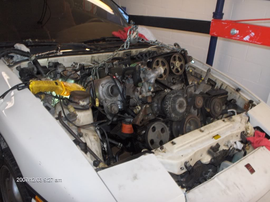 http://i226.photobucket.com/albums/dd185/ygeorgalis/engineremoval025.jpg