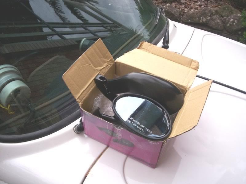 http://i226.photobucket.com/albums/dd191/boostedbug/LBug/mirrors.jpg http://i226.photobucket.com/albums/dd191/boostedbug/LBug/mirrors.jpg