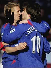 manchester-united-fletch-and-ruud.jpg