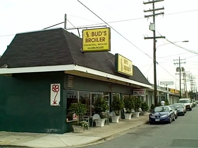 Bud's Broiler, Uptown