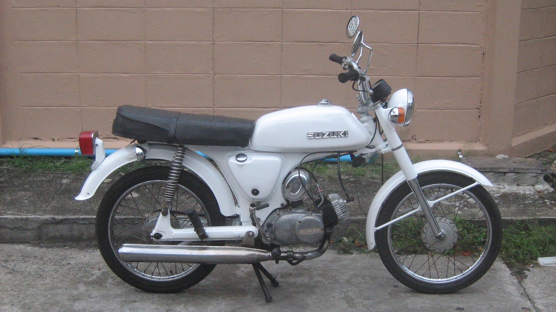 Suzuki A80