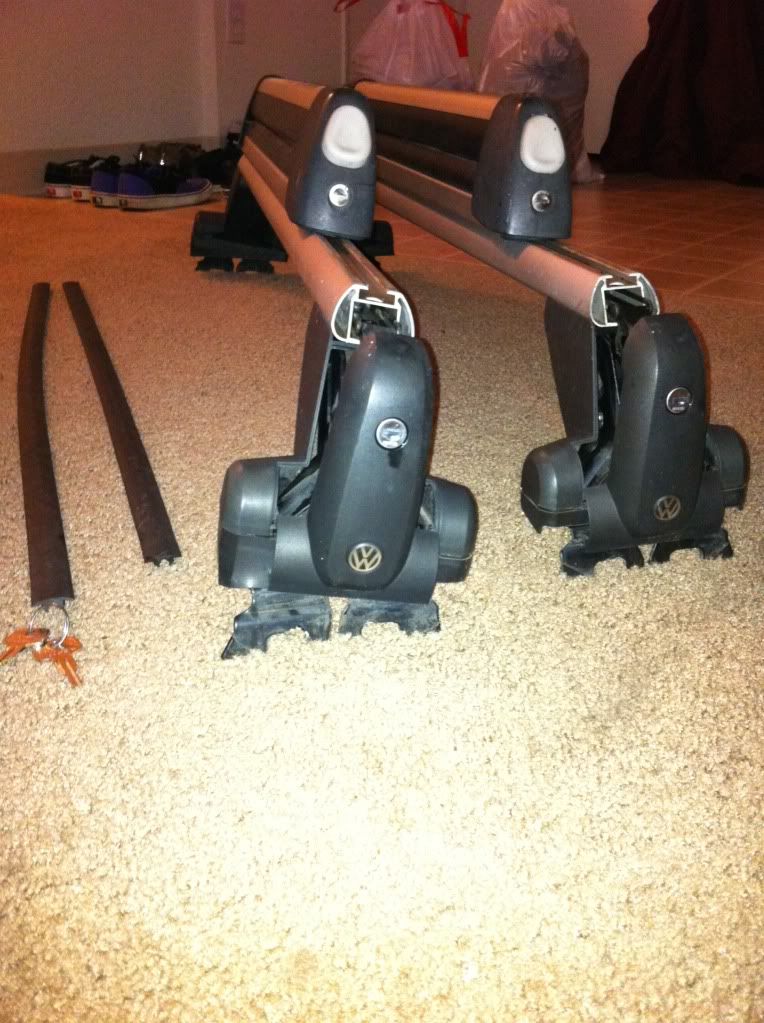 4DR MK4 Oem Roof Rack with snowbaord/ ski Clamps VW Vortex