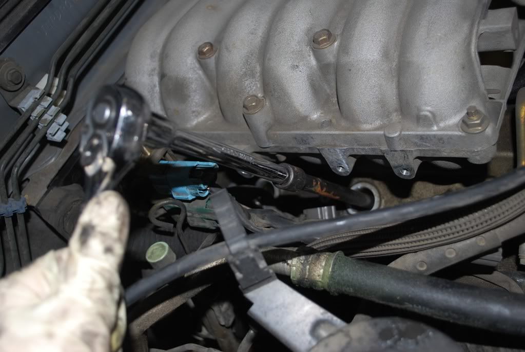 How to change spark plugs on a 1998 nissan pathfinder #8